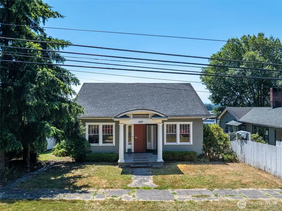 297 NE Washington Avenue, Chehalis, WA 98532 - #2
