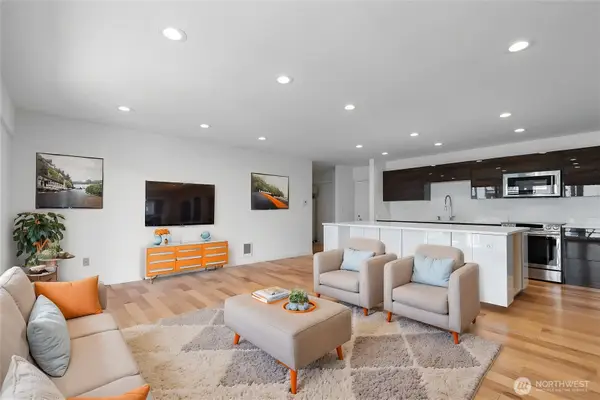 10129 Main Street #306, Bellevue, WA 98004