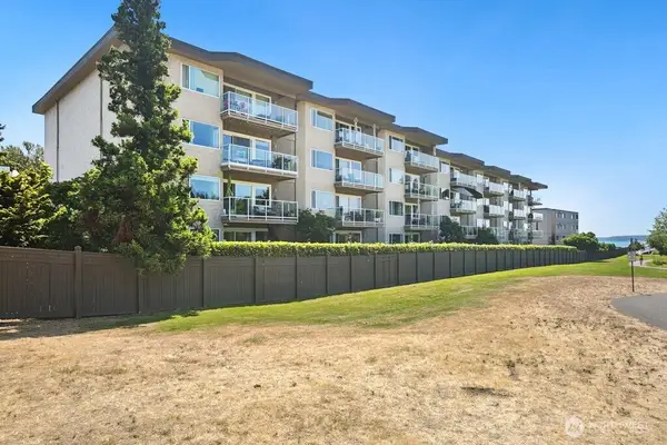 9715 NE Juanita Drive #B407, Kirkland, WA 98034