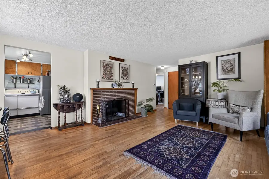 9219 26th Avenue Sw, Seattle, WA 98106 - #2