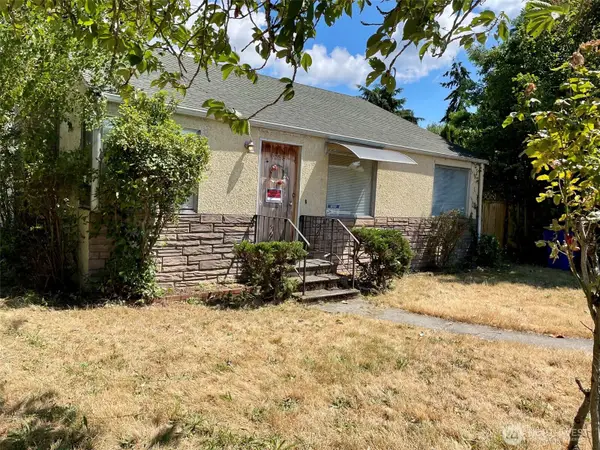 9058 Wallingford Avenue N, Seattle, WA 98103