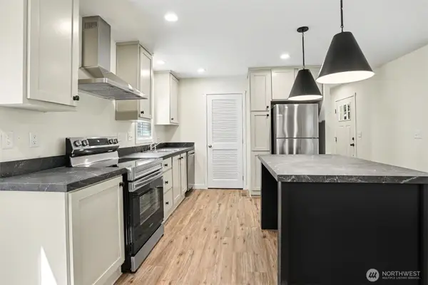 28454 168th Avenue Se #40, Kent, WA 98042