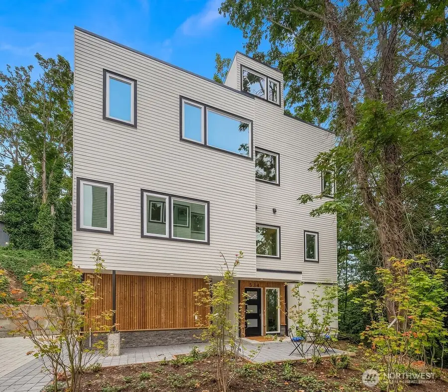 532 W Barrett Street, Seattle, WA 98119 - #3
