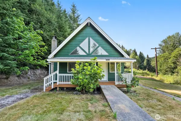 995 Davis Lake Road, Morton, WA 98356