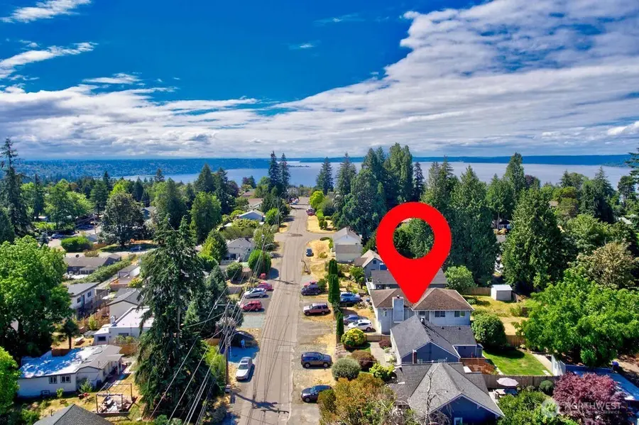 10245 42nd Avenue Sw, Seattle, WA 98146 - #3