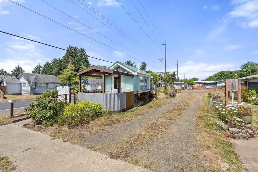 2098 State Route 105, Grayland, WA 98547 - #2