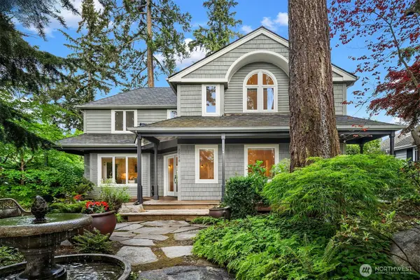 2038 9th Street W, Kirkland, WA 98033
