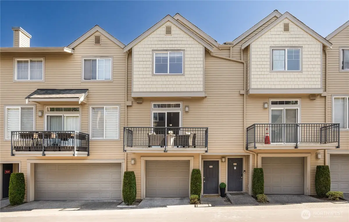 12330 NE 92nd Lane #402, Kirkland, WA 98033 - #1