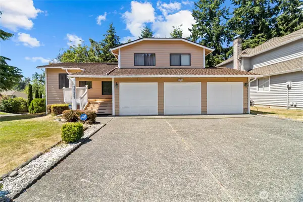 32827 12th Avenue Sw, Federal Way, WA 98023
