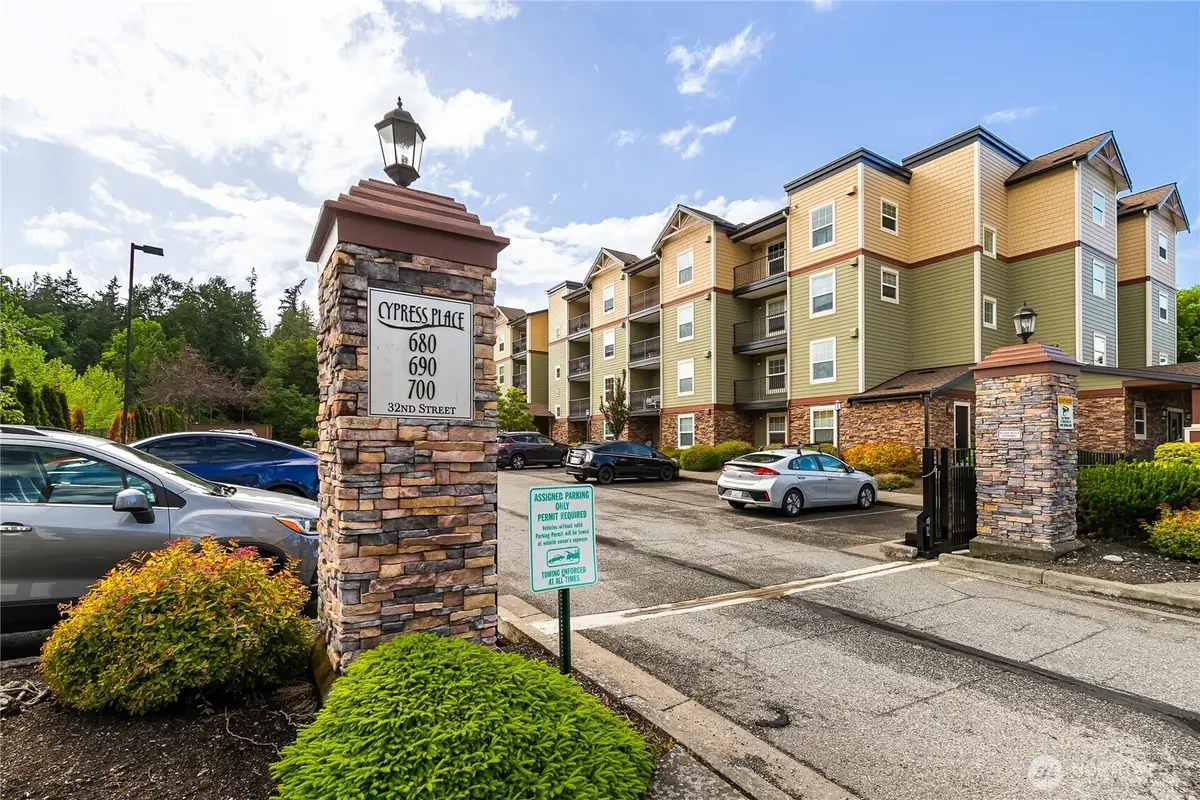 690 32nd Street #B301, Bellingham, WA 98225 - #1