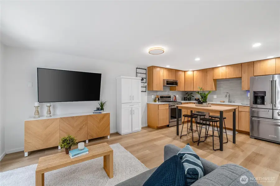 9229 17th Avenue Sw #A, Seattle, WA 98106 - #3