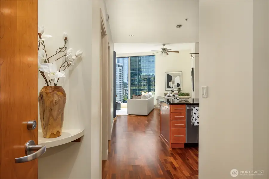10610 NE 9th Place #2200, Bellevue, WA 98004 - #3