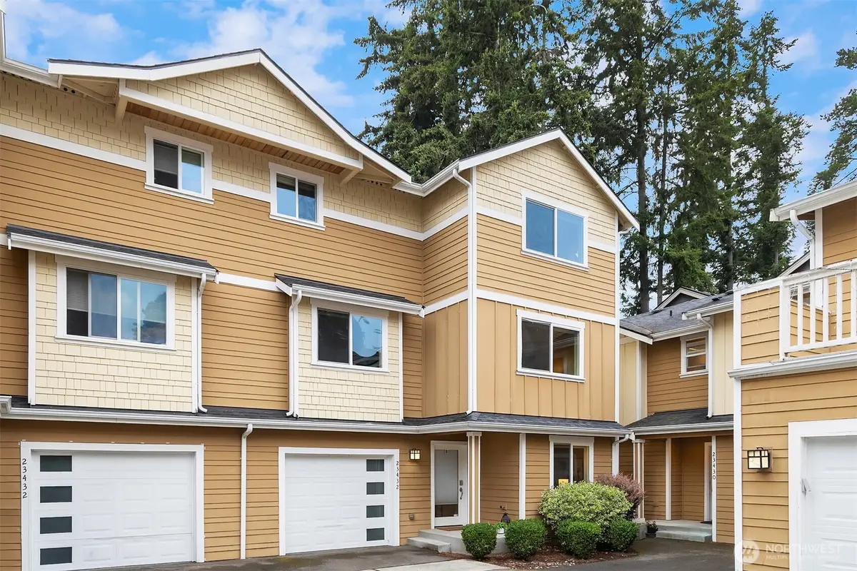 23432 55th Avenue W #B, Mountlake Terrace, WA 98043 - #1