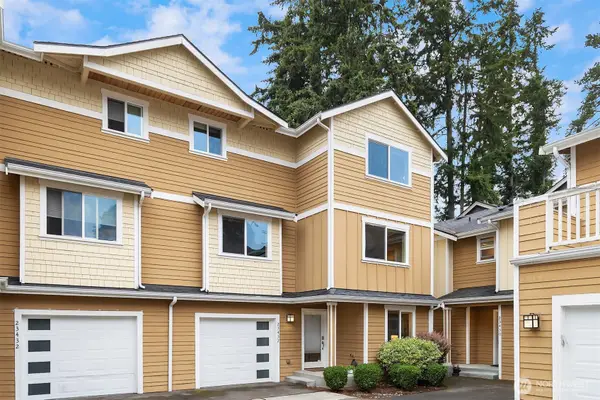 23432 55th Avenue W #B, Mountlake Terrace, WA 98043