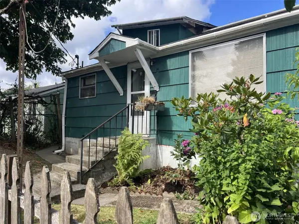 8641 45th Avenue S, Seattle, WA 98118