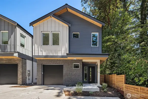 13718 84th Avenue Ne, Kirkland, WA 98034