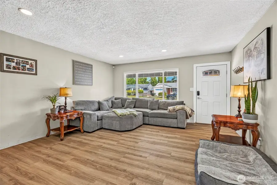 2589 Taylor Avenue, Longview, WA 98632 - #3
