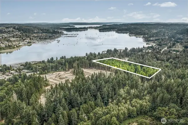 19301 Viking Avenue Nw, Poulsbo, WA 98370