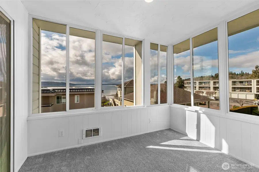 22211 6th Avenue S #301, Des Moines, WA 98198 - #2