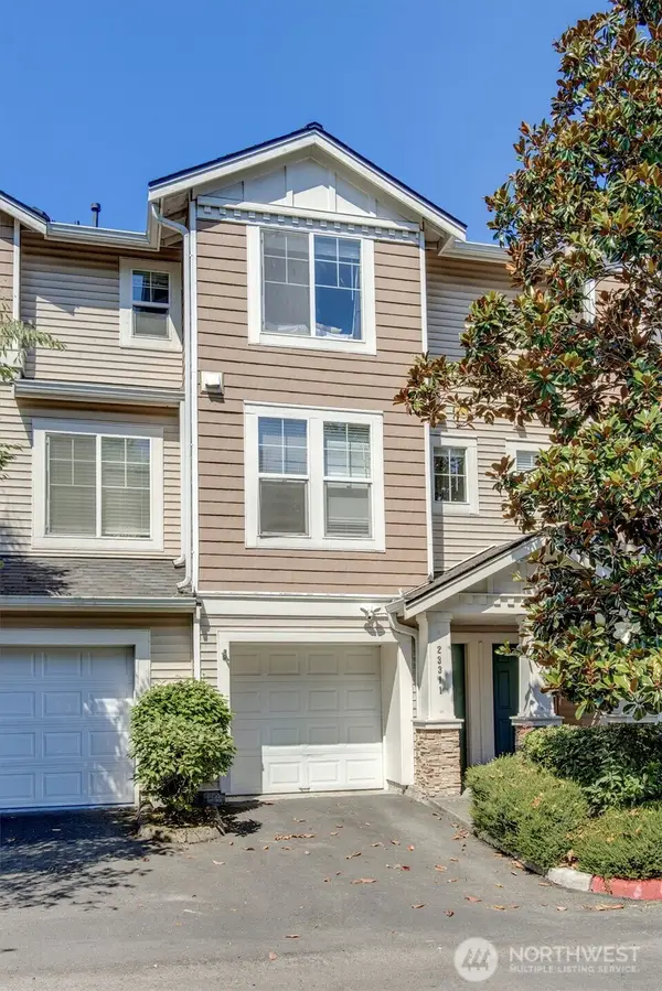 23311 61st Place S #18-2, Kent, WA 98032