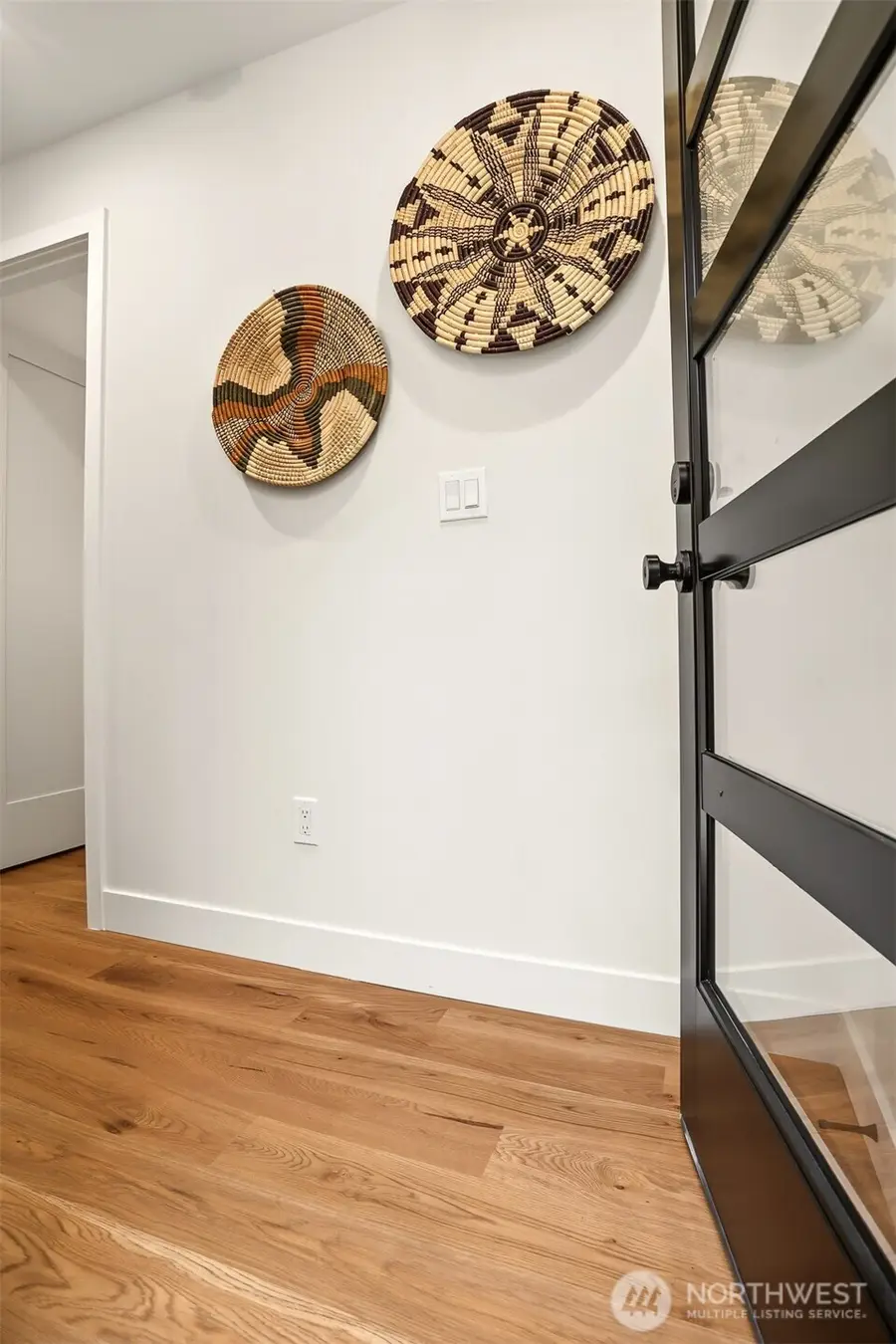 2414 Queen Anne Avenue N #B, Seattle, WA 98119 - #2
