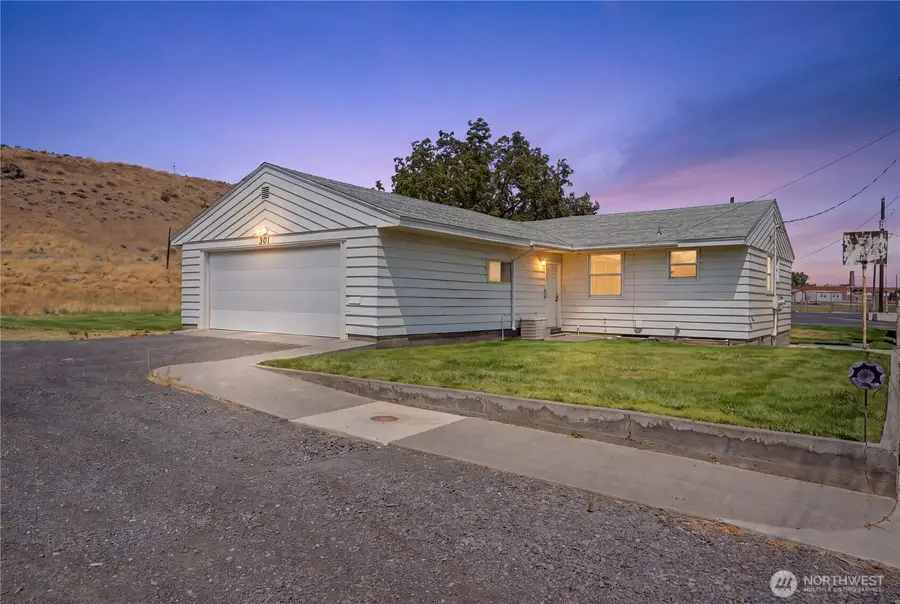 420 11th Street Sw, Ephrata, WA 98823 - #3