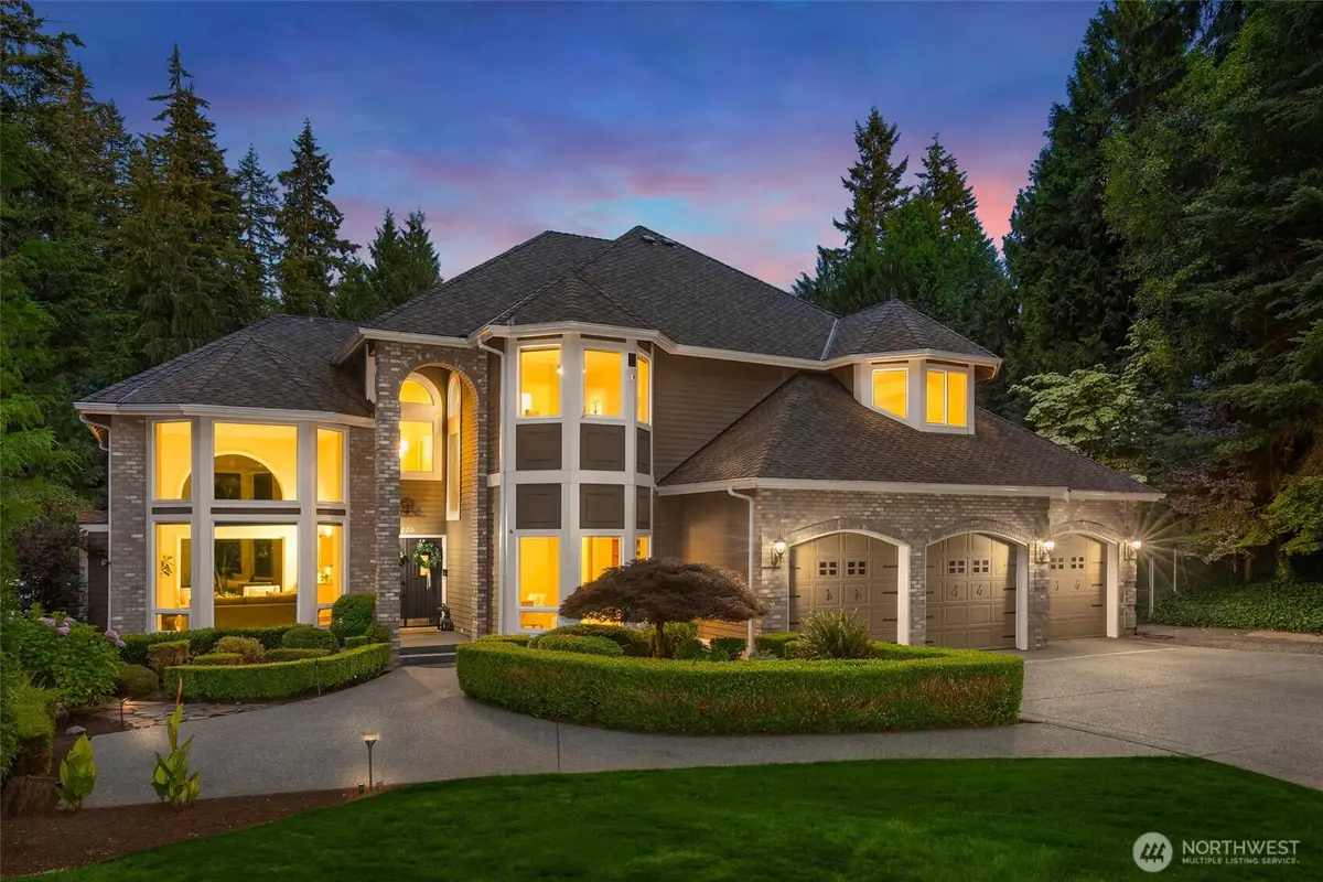 8220 228th Street Se, Woodinville, WA 98072 - #1