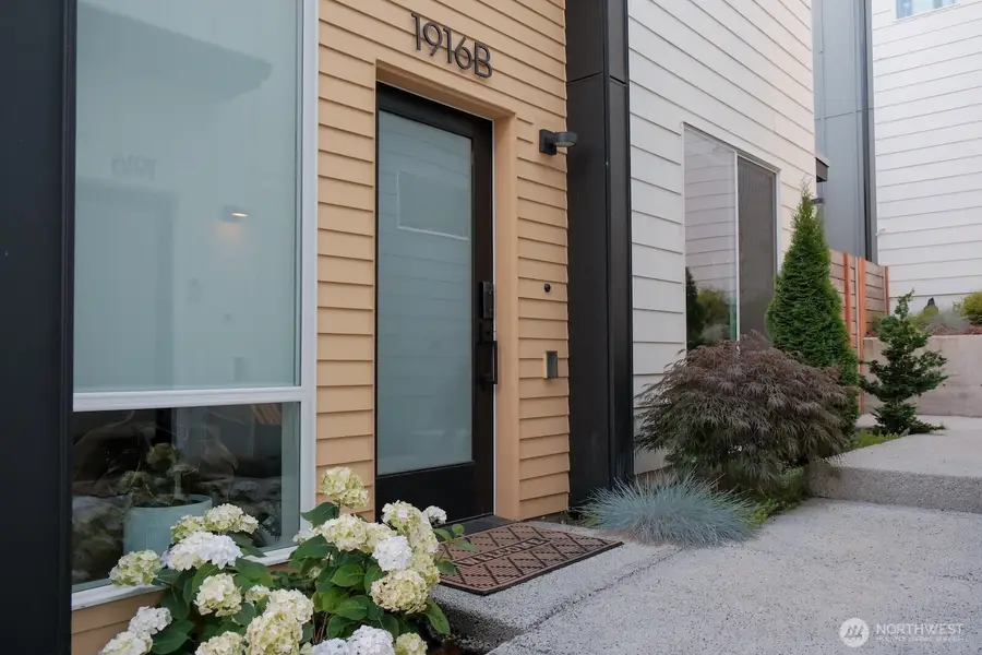 1916 18th Avenue S #B, Seattle, WA 98144 - #3