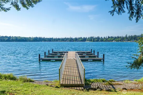 4 Thornewood Lane Sw, Lakewood, WA 98498