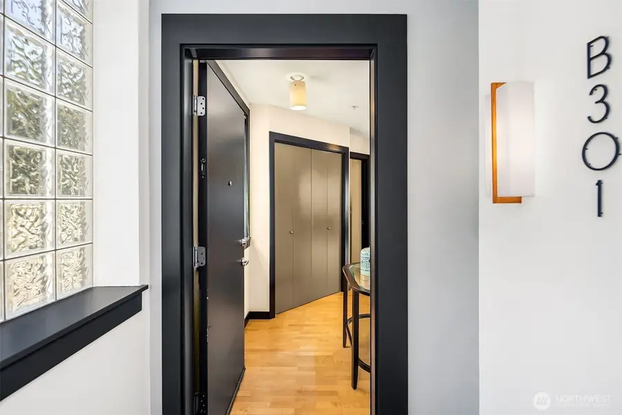 655 Crockett Street #B301, Seattle, WA 98109 - #2