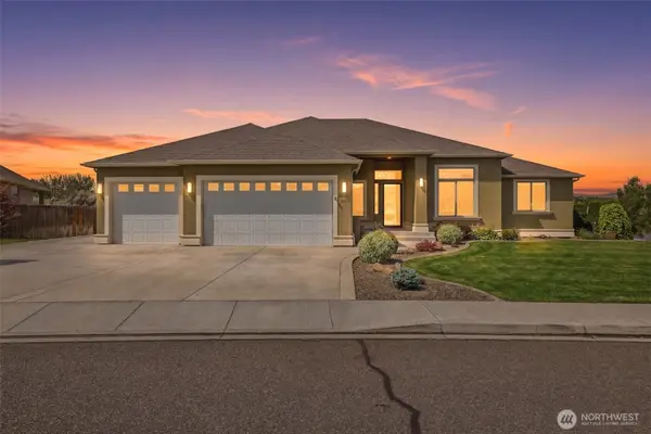 751 Meadows Drive S, Richland, WA 99352