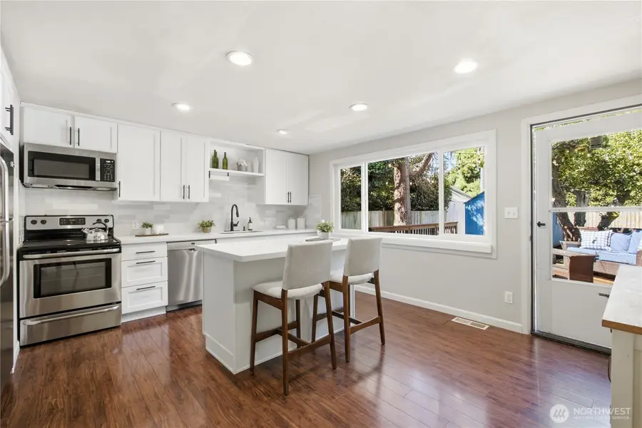3209 63rd Avenue Sw, Seattle, WA 98116 - #3