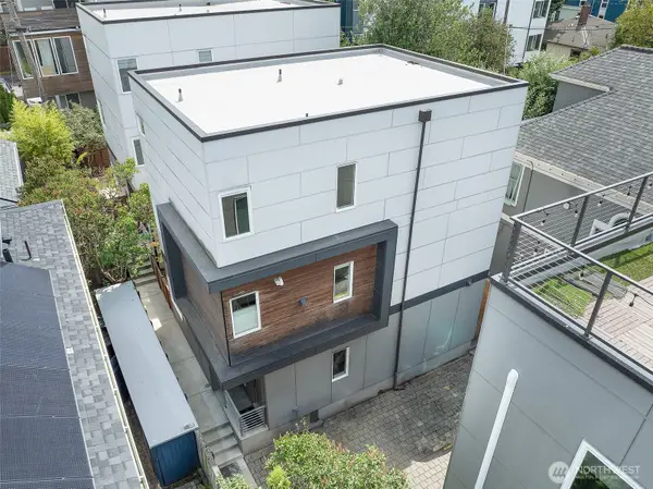 830 16th Ave, Seattle, WA 98122