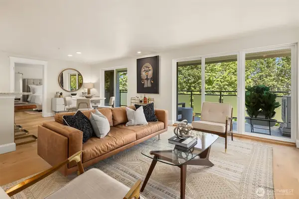 2334 Thorndyke Avenue W #301, Seattle, WA 98199
