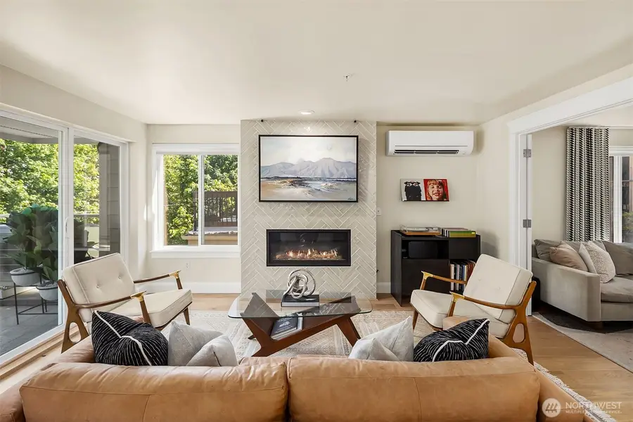 2334 Thorndyke Avenue W #301, Seattle, WA 98199 - #2