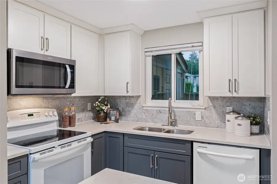 10053 NE 138th Place #F5, Kirkland, WA 98034 - #2