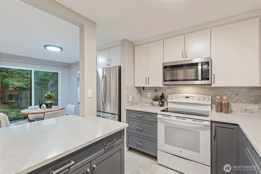 10053 NE 138th Place #F5, Kirkland, WA 98034 - #3