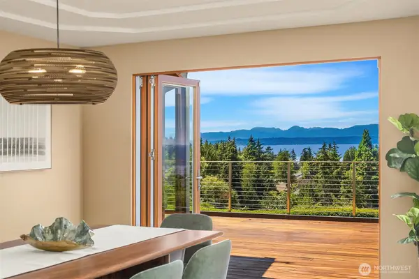 17020 74th Avenue W, Edmonds, WA 98026