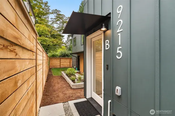 9215 12th Avenue Ne, Seattle, WA 98115