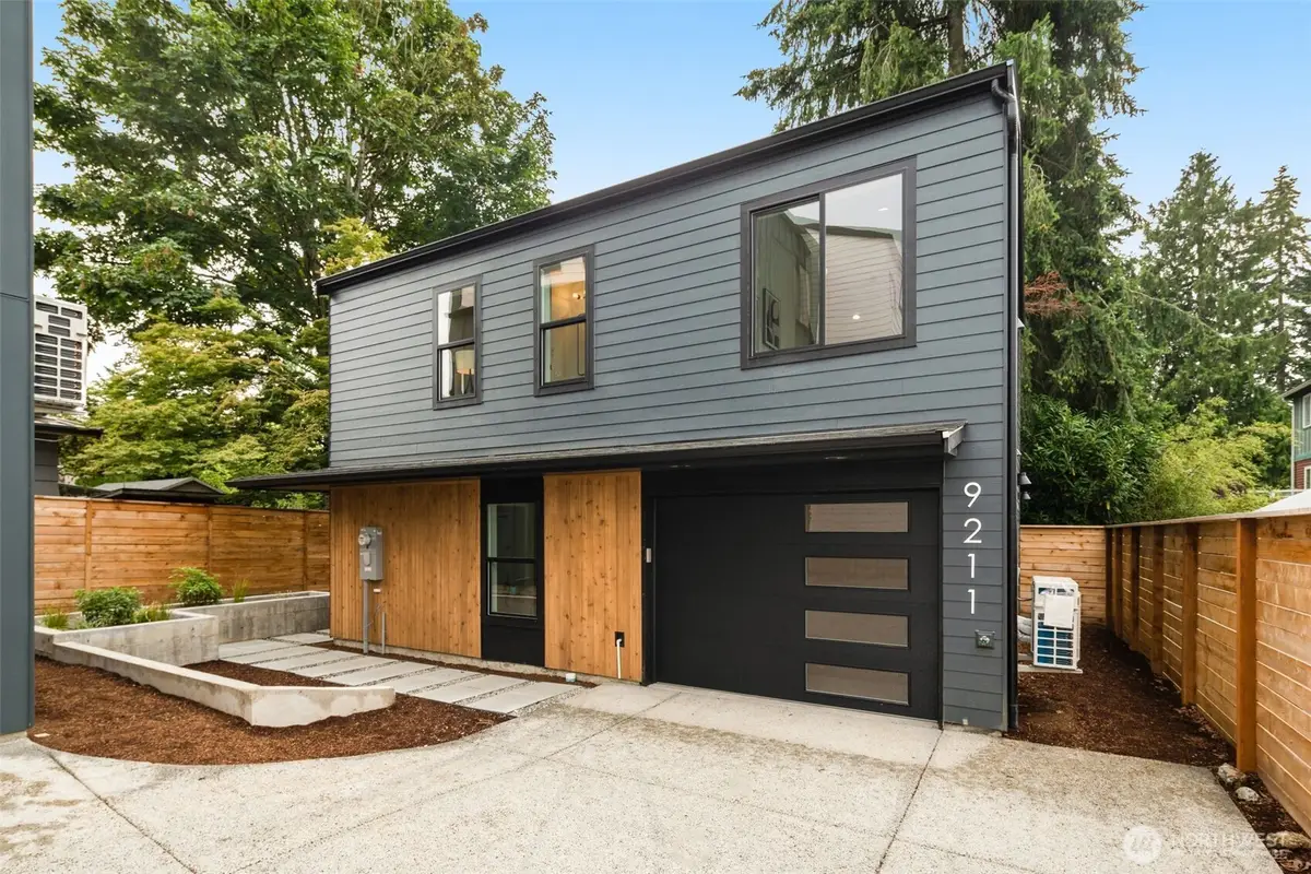 9211 12th Avenue Ne, Seattle, WA 98115 - #1