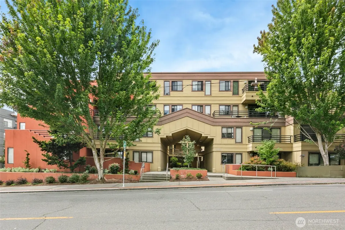 3401 Wallingford Avenue N #401, Seattle, WA 98103 - #1