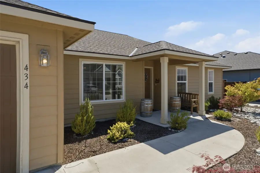 434 N Wilson Street, Chelan, WA 98816 - #2