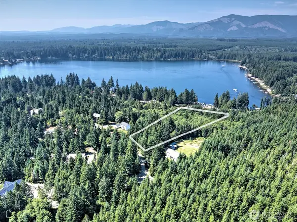 221 W Little Nahwatzel Drive #3, Shelton, WA 98584
