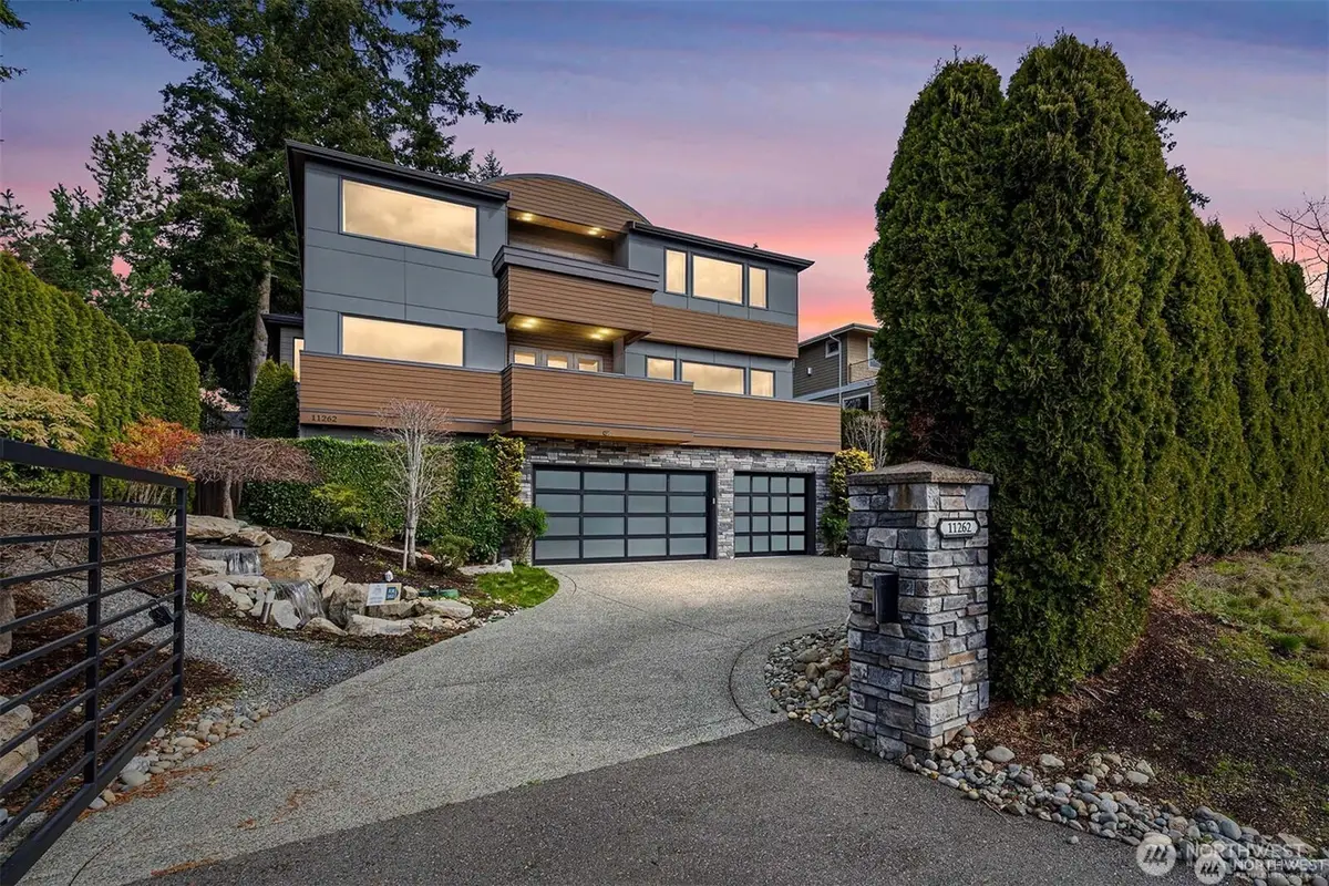 11262 SE 34th St, Bellevue, WA 98004 - #1