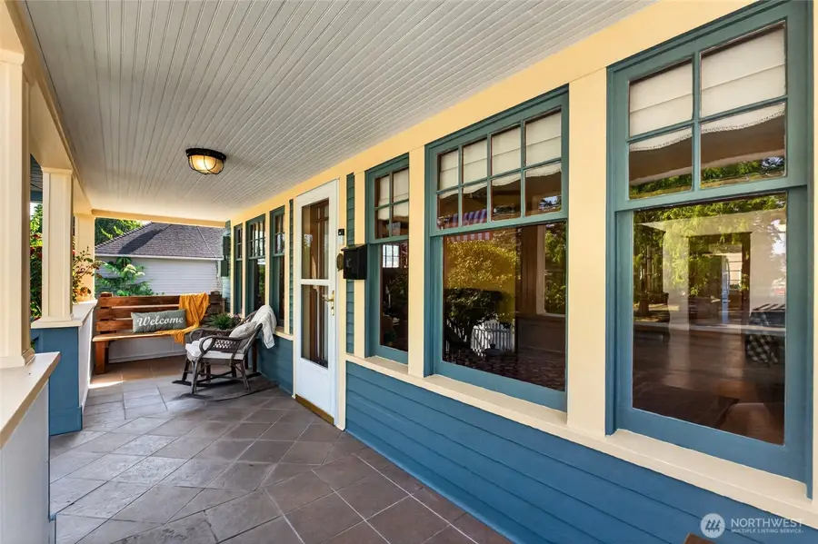 1372 Marion Street, Enumclaw, WA 98022 - #2