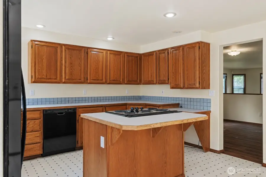 544 SW Muzzall Street, Oak Harbor, WA 98277 - #3