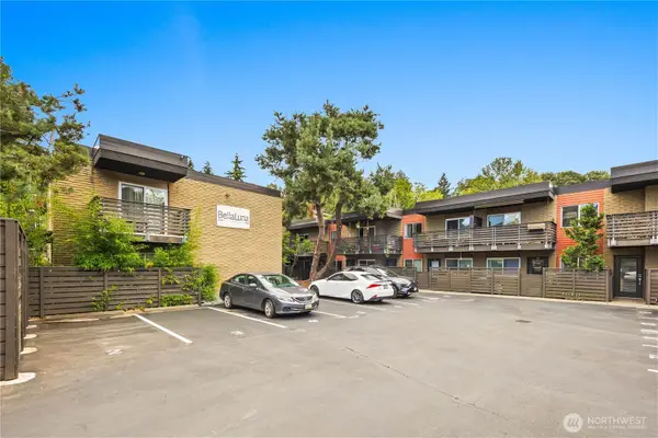 5220 42nd Avenue S #103, Seattle, WA 98118