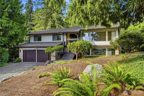 8530 Frederick Place, Edmonds, WA 98026