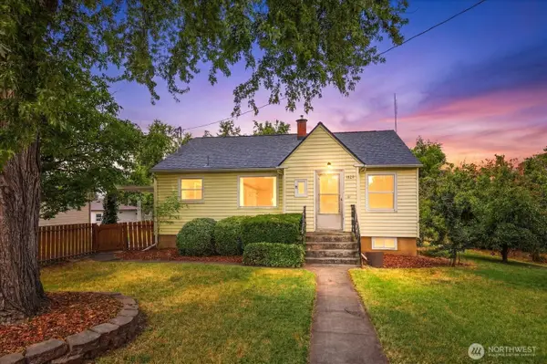 1020 S College Avenue, College Place, WA 99324