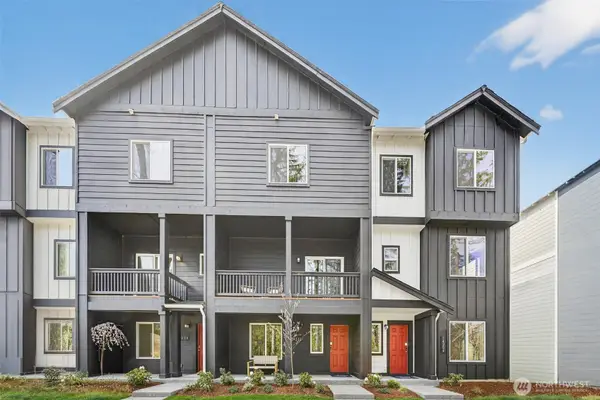 32396 Vine Avenue Se, Black Diamond, WA 98010